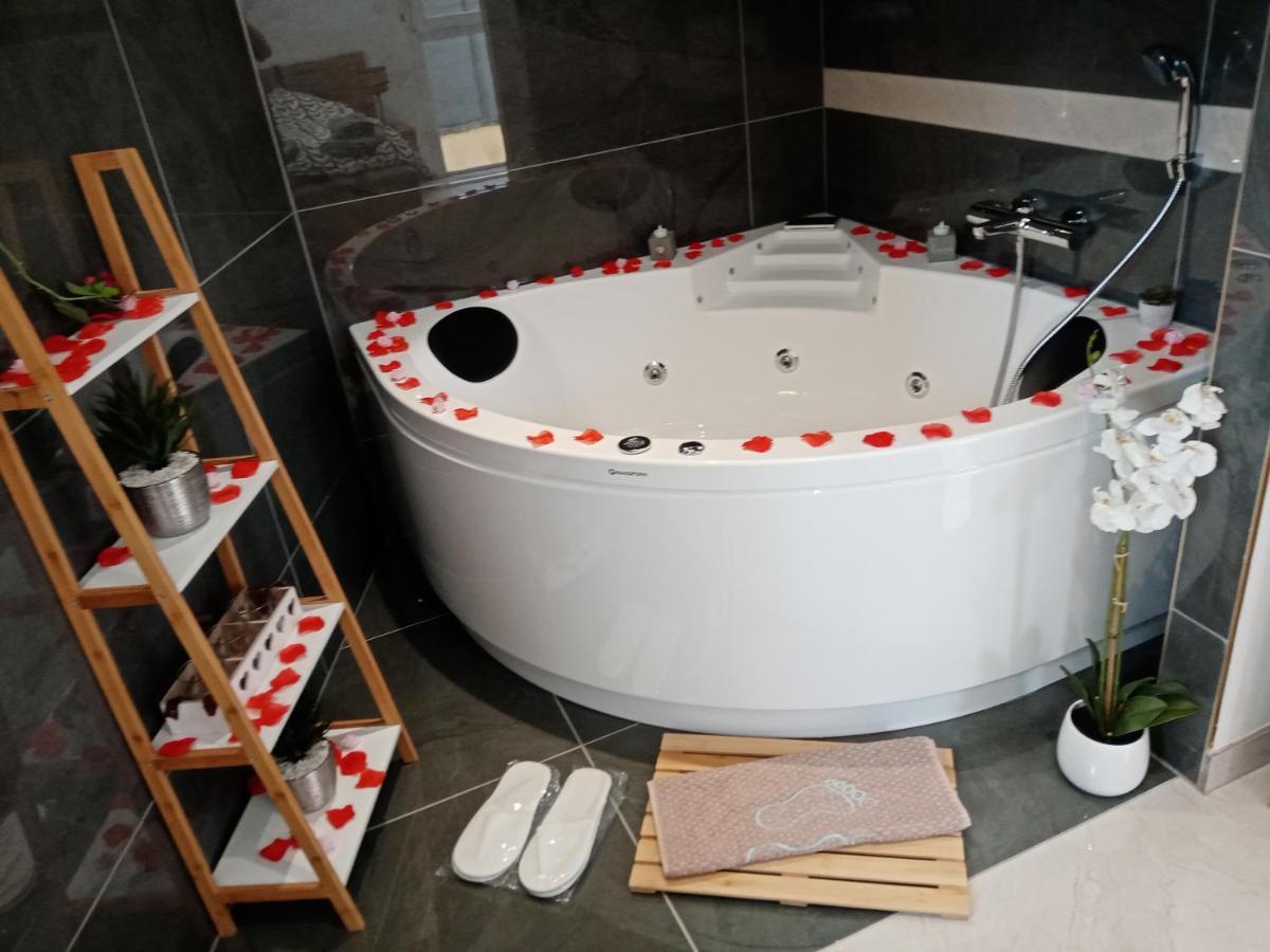 Jolie Maison, Balneo Lumino Therapie Et Terrasse Colmar Eksteriør billede